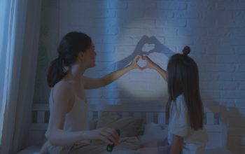 Kobieta z dziewczynką