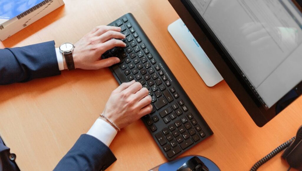 Bezpieczeństwo teleinformatyczne firmy i danych – zasady, strategia i zarządzanie